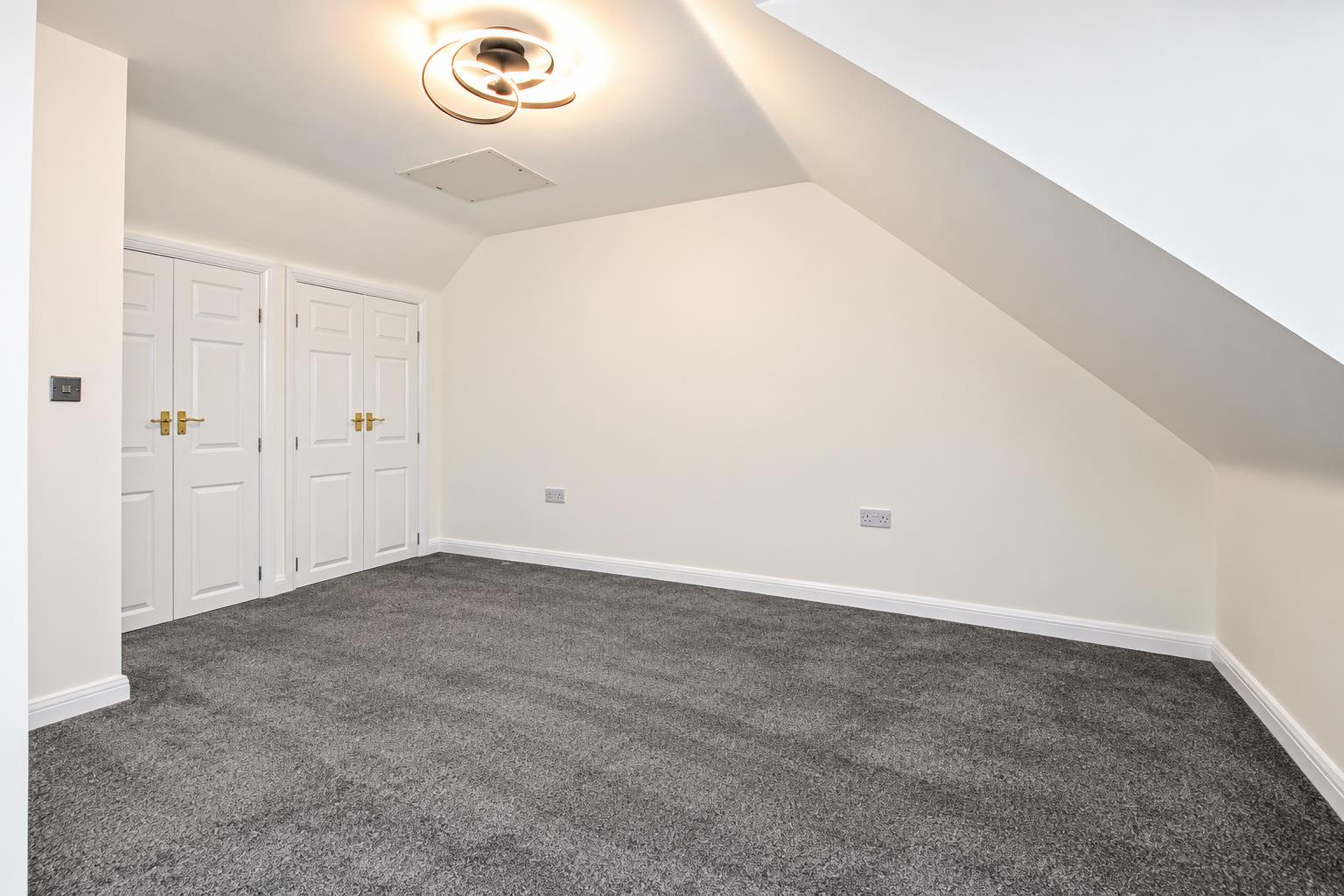 Whittington Chase, Kingsmead, Milton Keynes